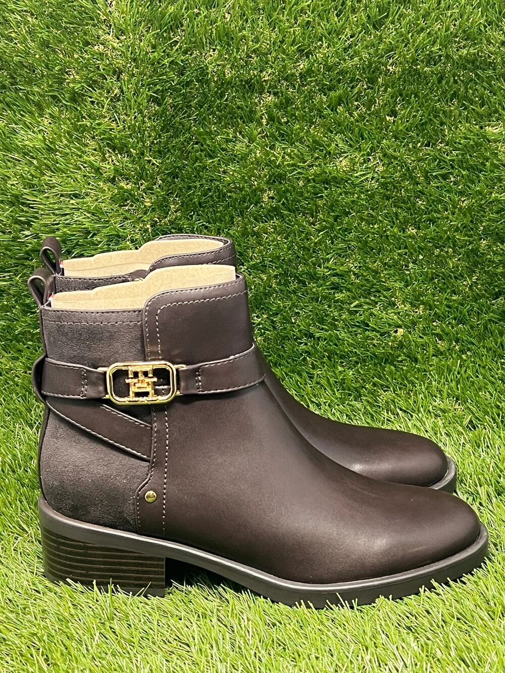 Tommy Hilfiger Women's 6M Ivaide Dark Brown Side Zip Bootie
